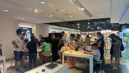 “以旧换新”真香！深圳人一起买买买 通讯设备销售火热